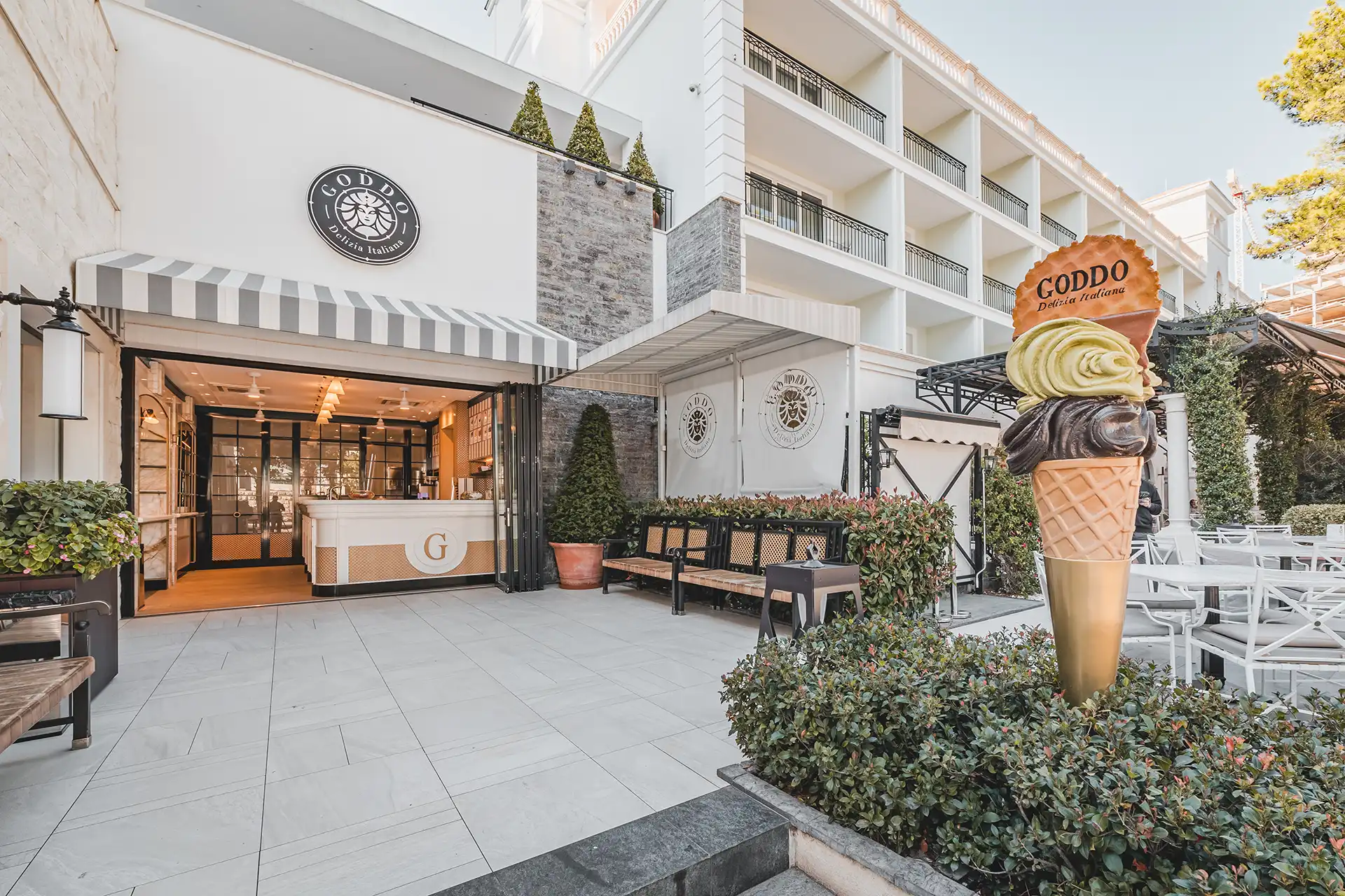 Loreana Design Pasticceria Goddo Budva