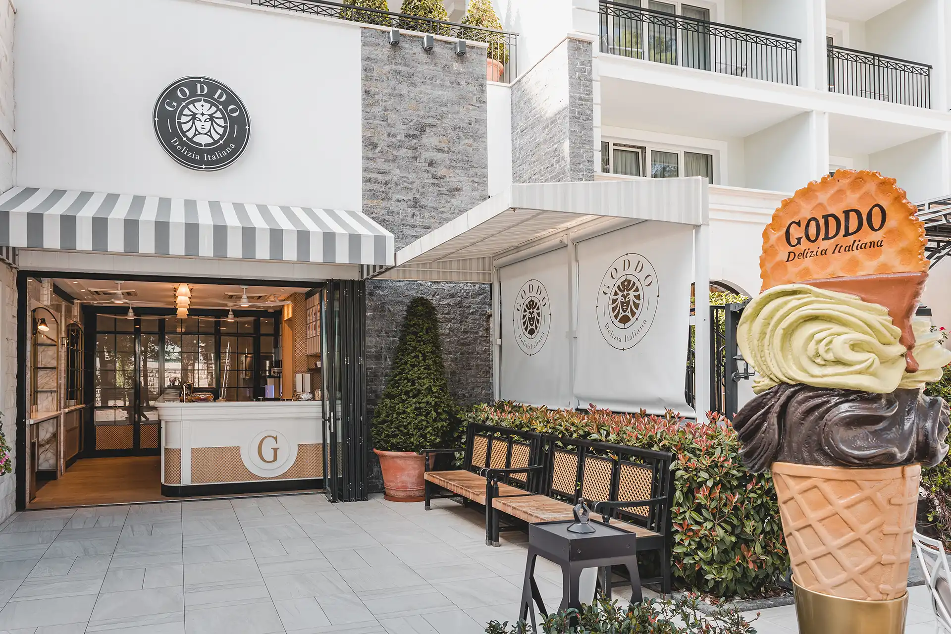 Loreana Design Pasticceria Goddo Budva