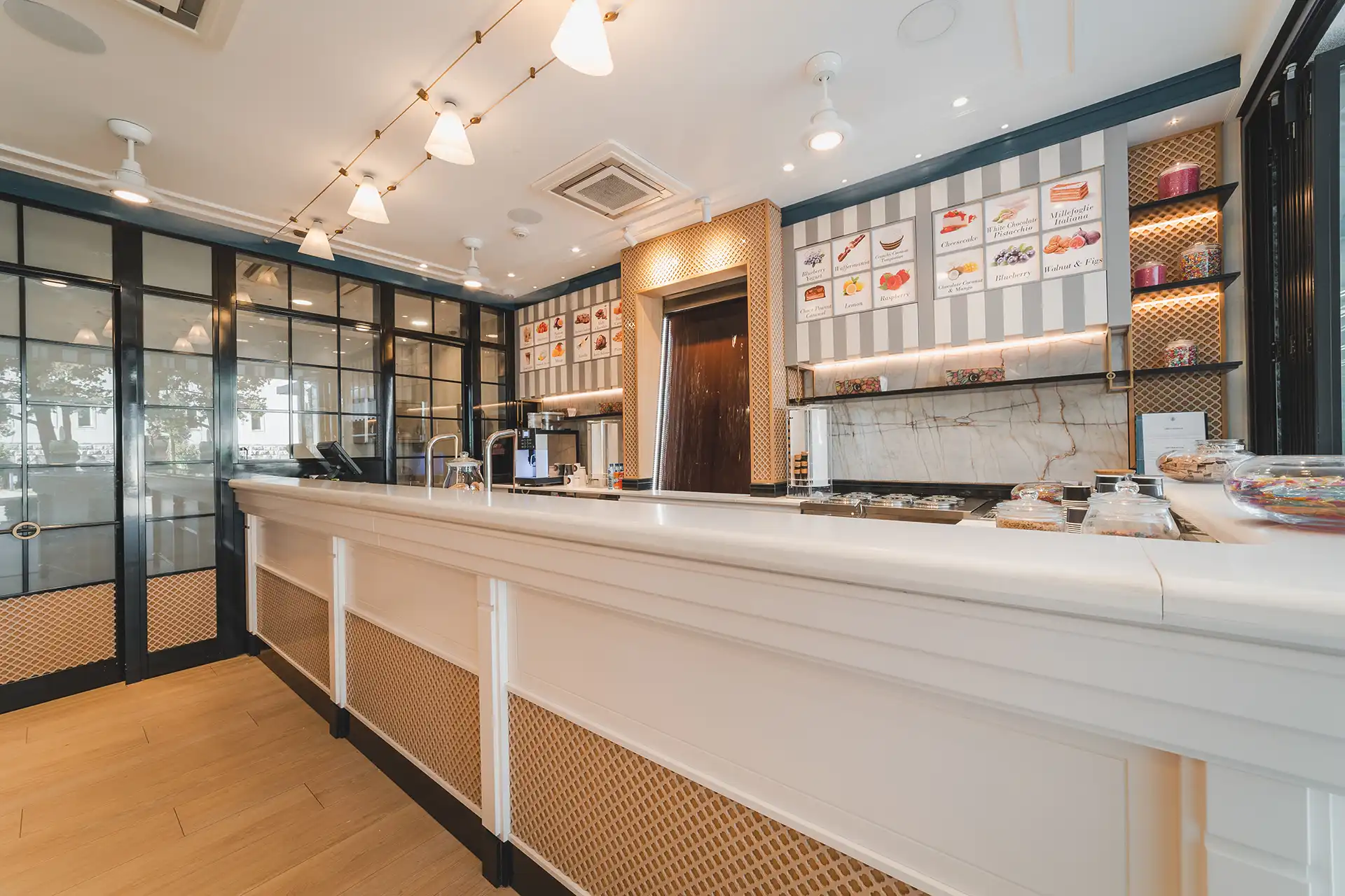 Loreana Design Pasticceria Goddo Budva