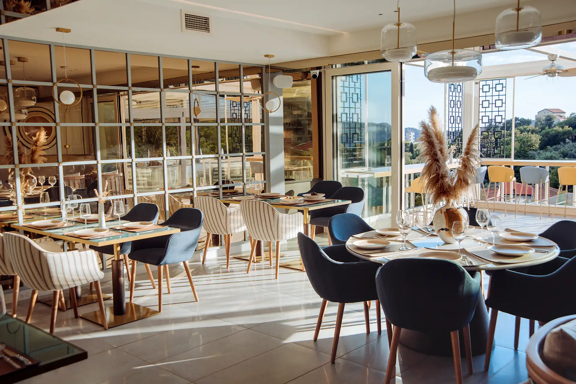 Loreana Design Two Captains