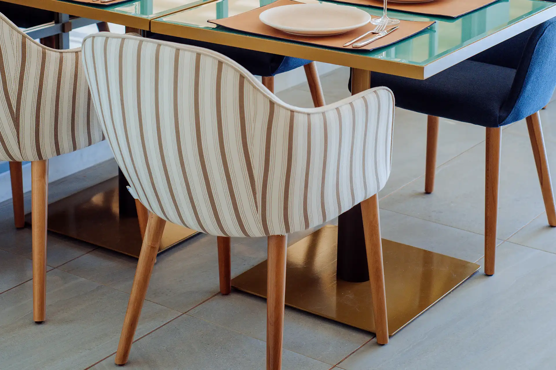 Loreana Design Two Captains