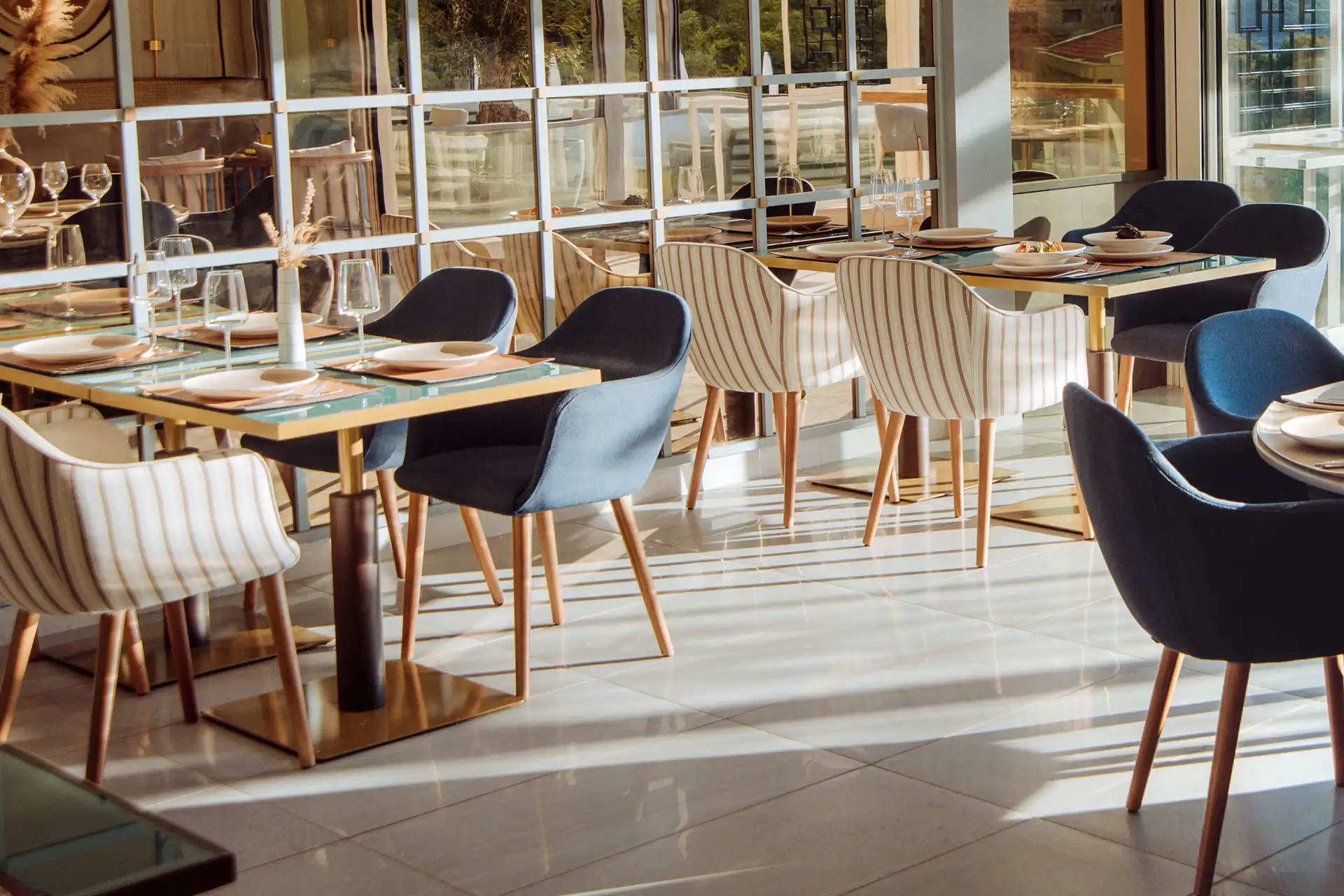 Loreana Design Two Captains